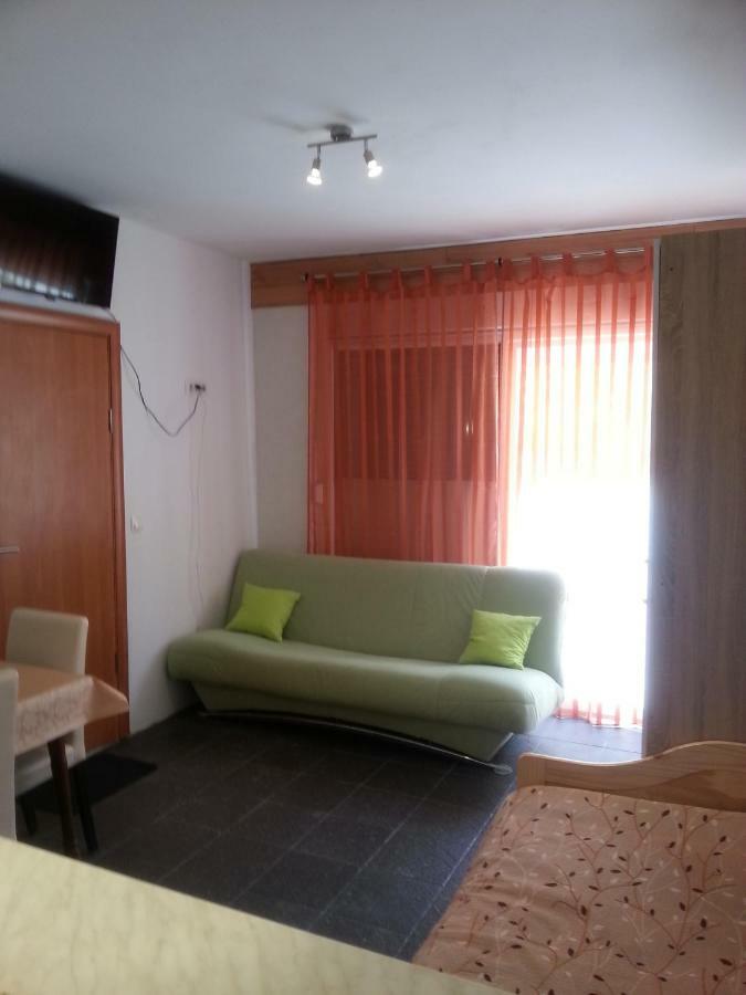 Apartments Lara Drvenik  Kültér fotó