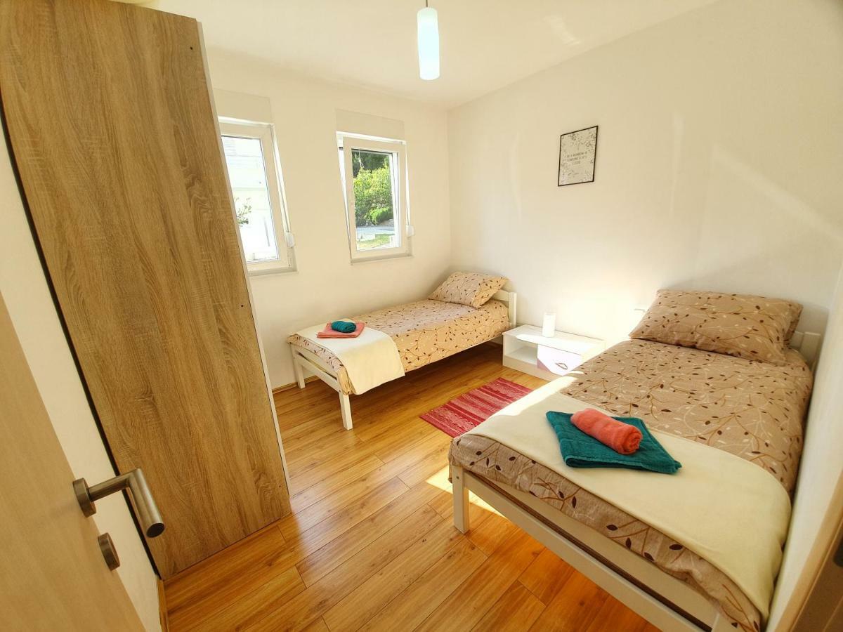 Apartments Lara Drvenik  Kültér fotó