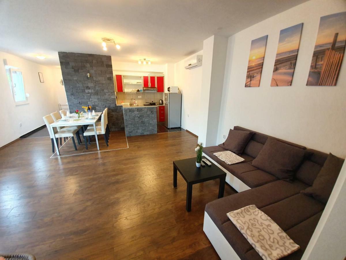 Apartments Lara Drvenik  Kültér fotó