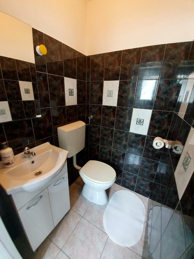 Apartments Lara Drvenik  Kültér fotó