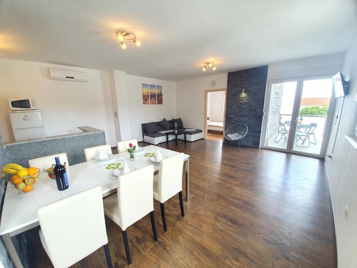 Apartments Lara Drvenik  Kültér fotó
