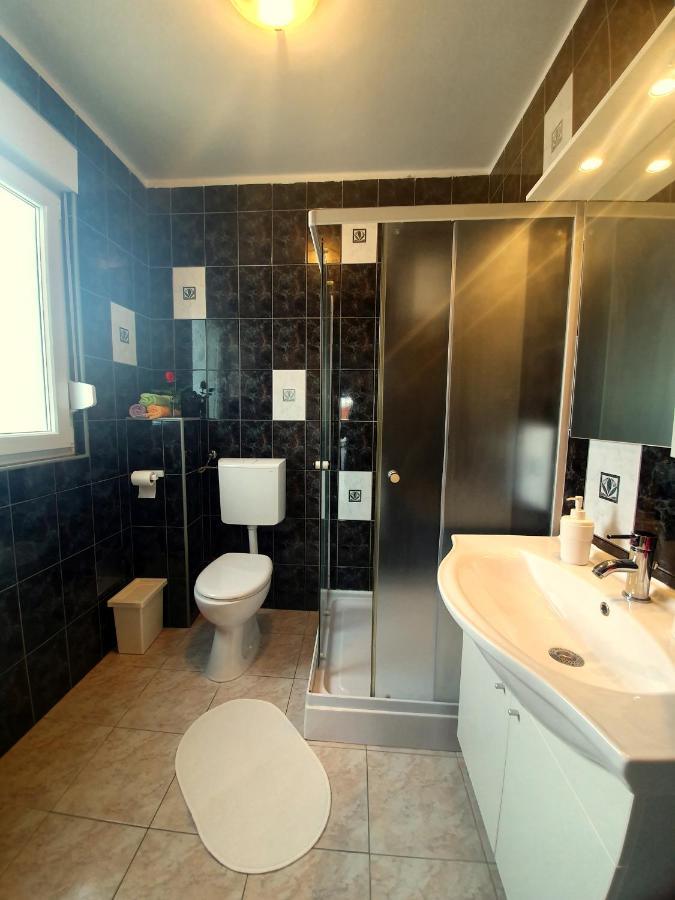 Apartments Lara Drvenik  Kültér fotó