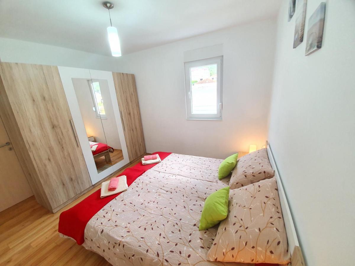 Apartments Lara Drvenik  Kültér fotó