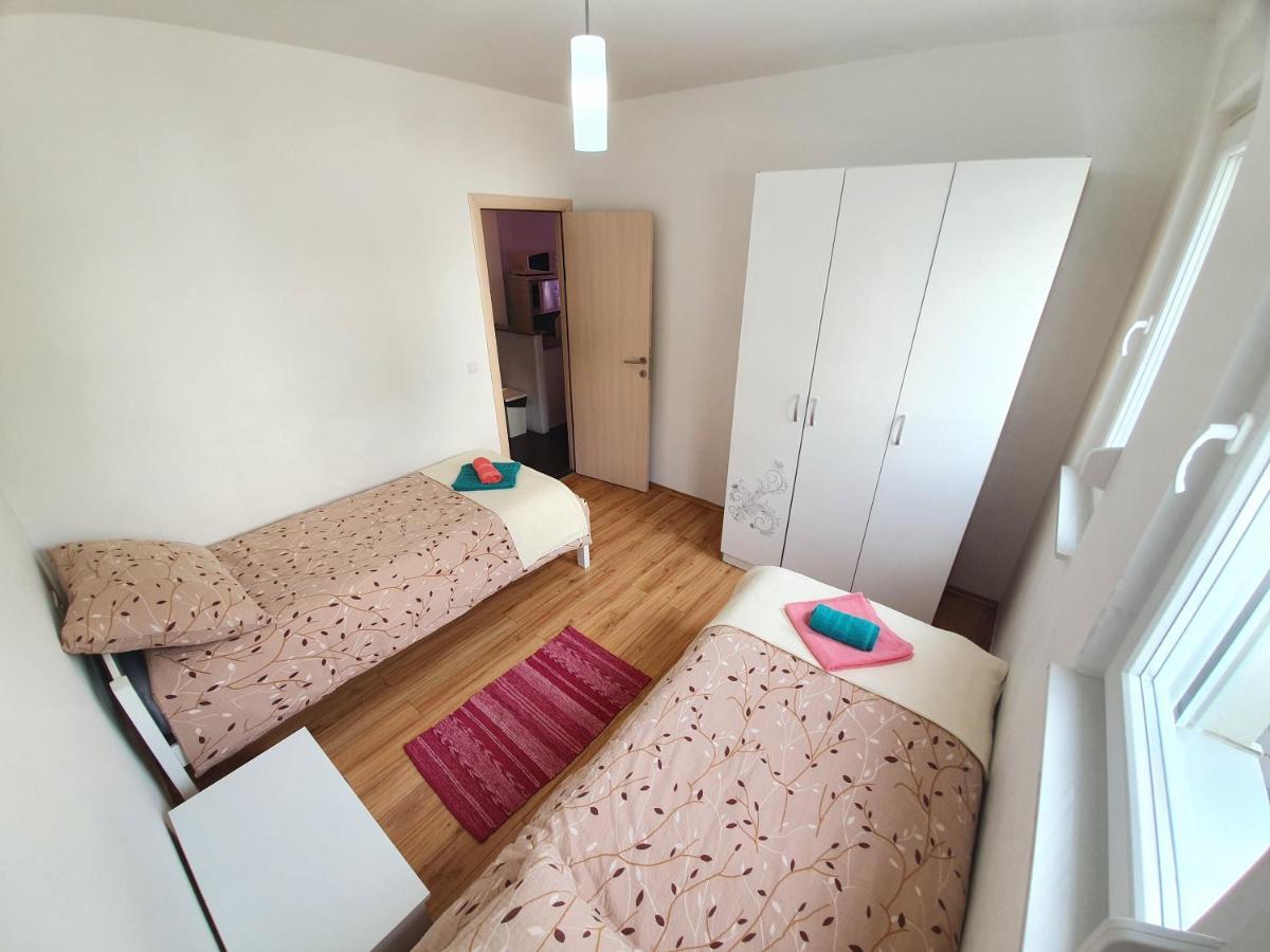 Apartments Lara Drvenik  Kültér fotó